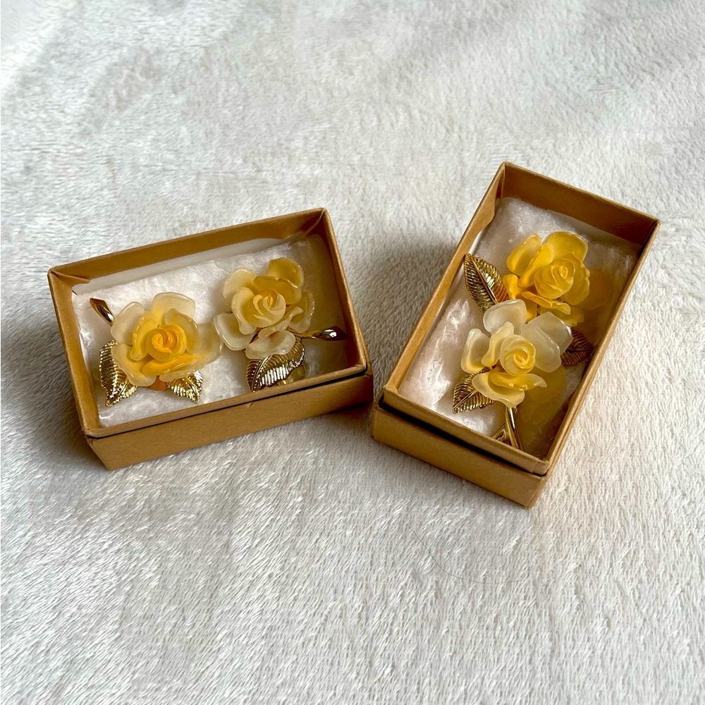 Vintage Gold Lucite Marboux Costume Jewelry (1950s)
